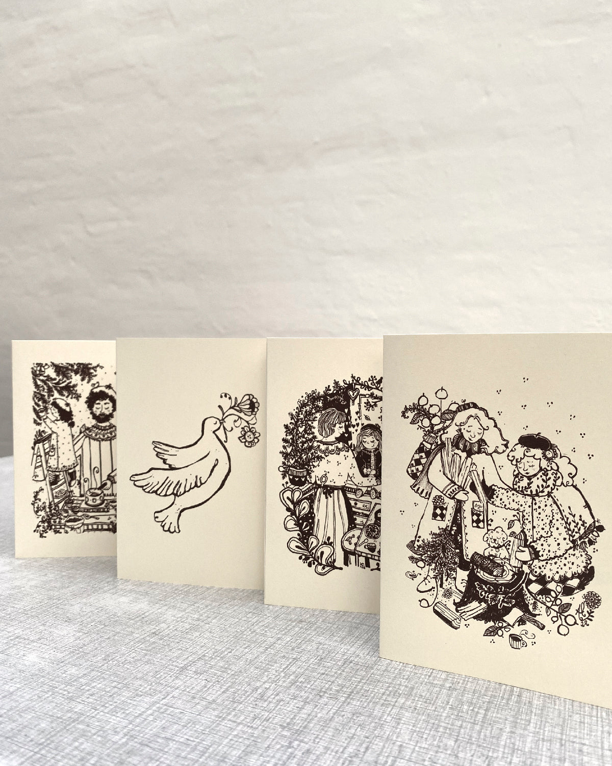 CHRISTMAS ~ pack of 4