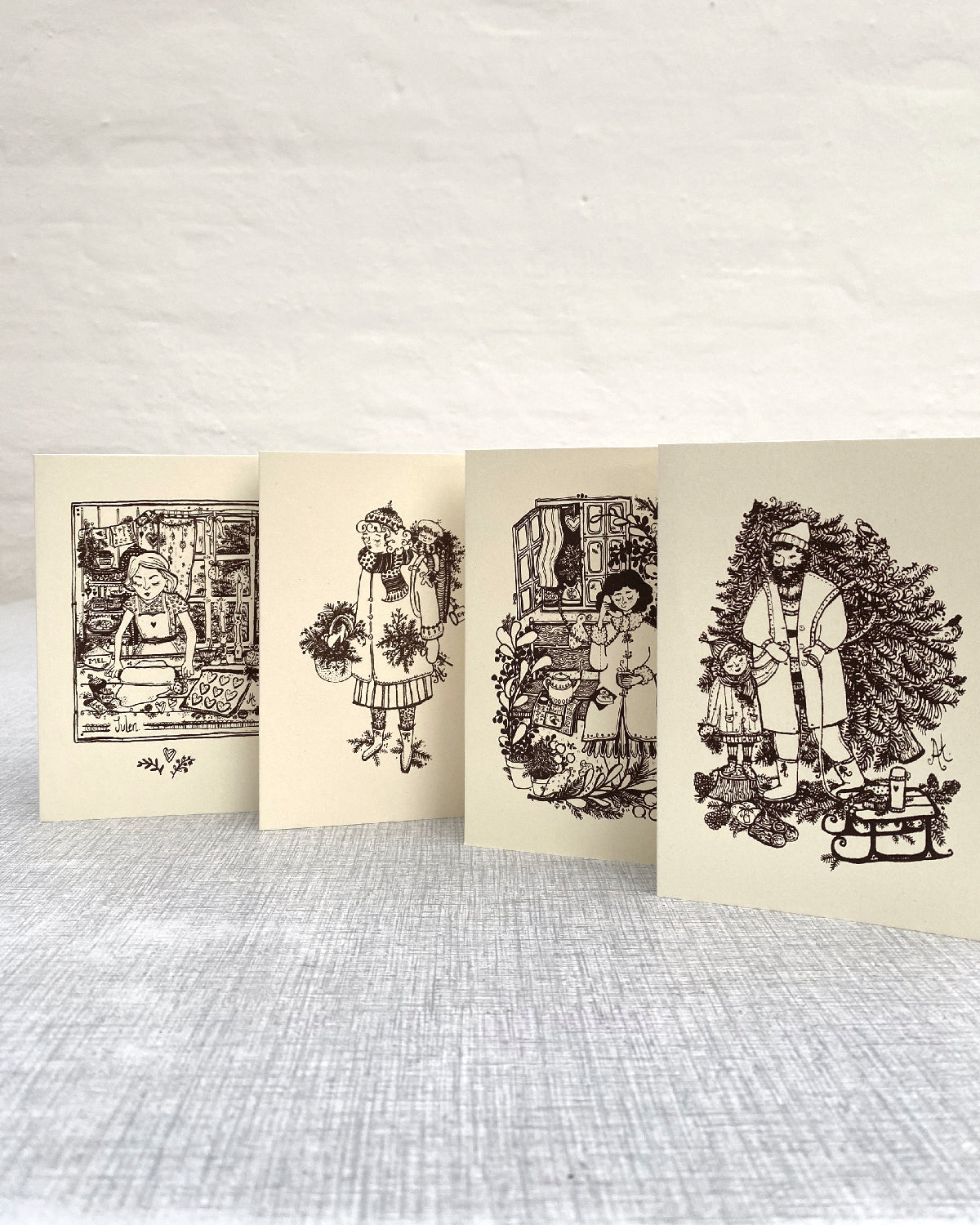 CHRISTMAS ~ pack of 4