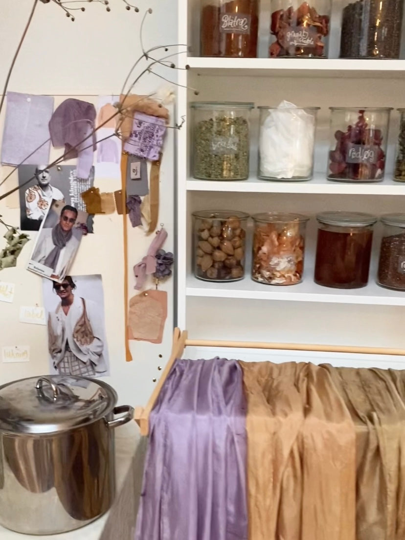 Charmeklud ~ ONION, MADDER & COFFEE~ batch no. 06